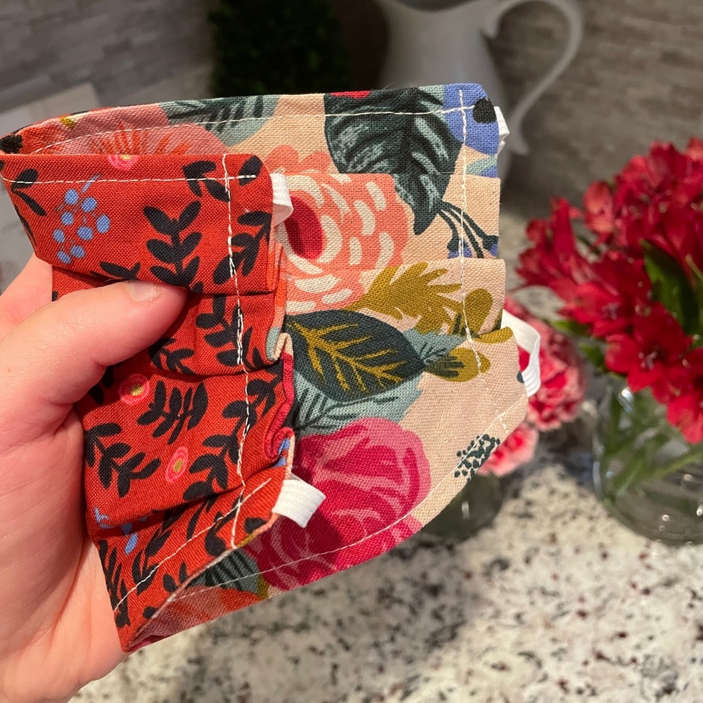 Floral Reversible Face Mask - Picture 3 of 3